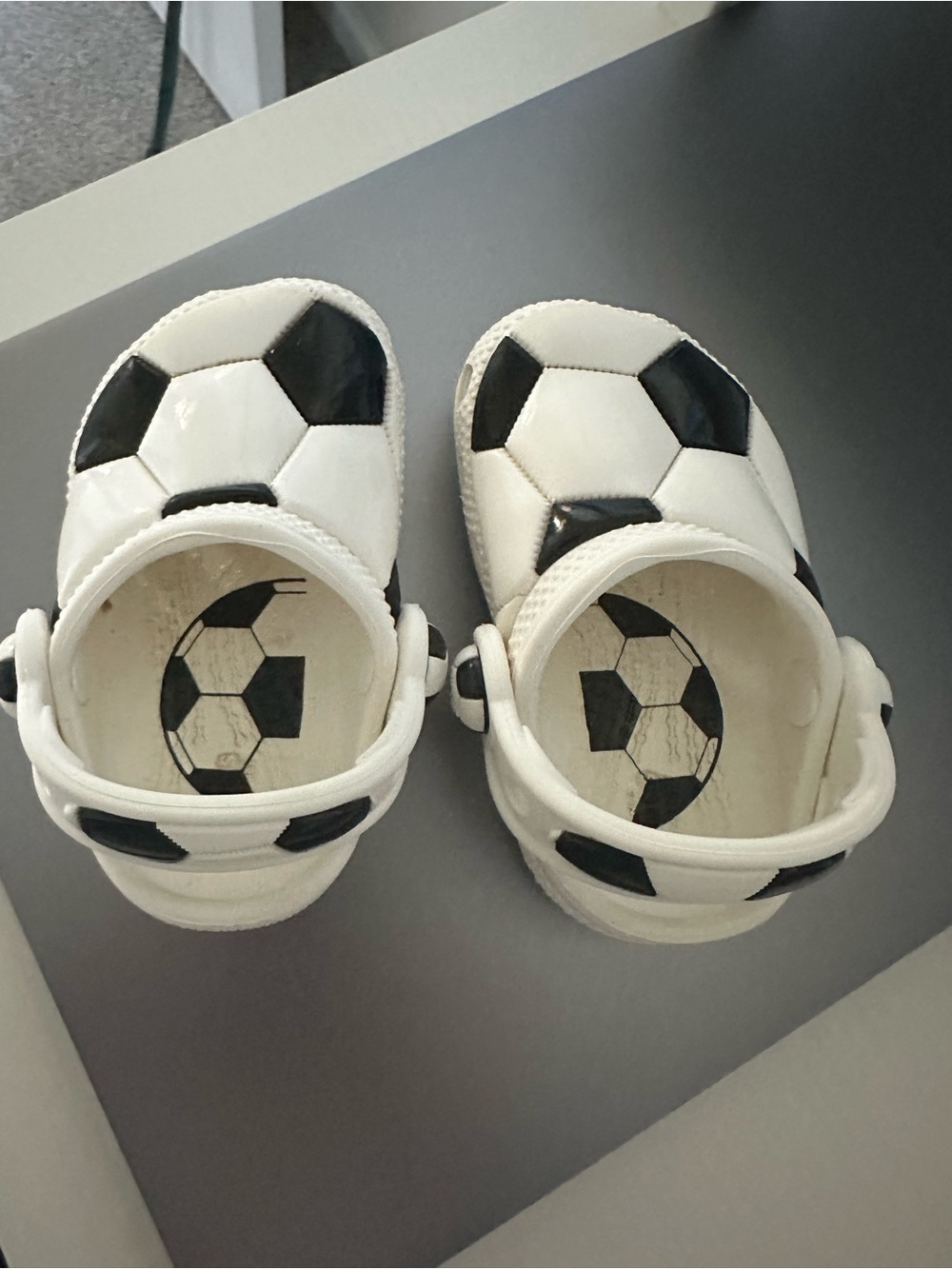 CROCS Soccer Ball - White and Black Size C4